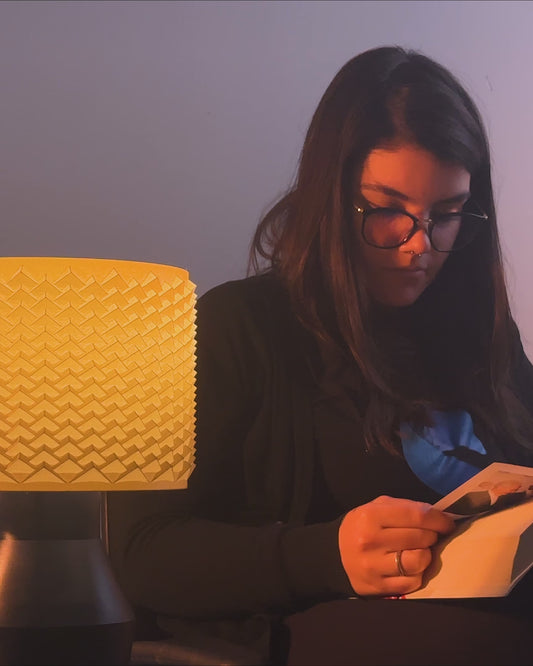 Pointy-modern desk lamp